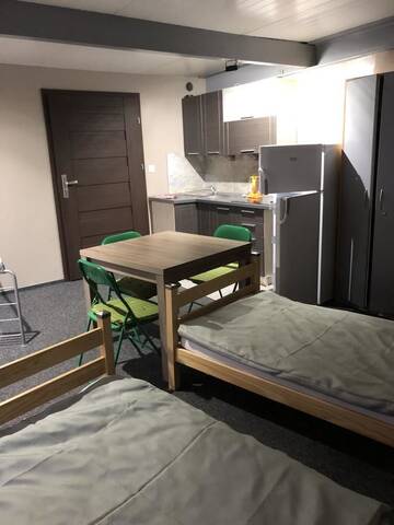 Фото номера Четырехместный номер Дуплекс Капсульные отели Apartamenty+In Camp г. Живец 9